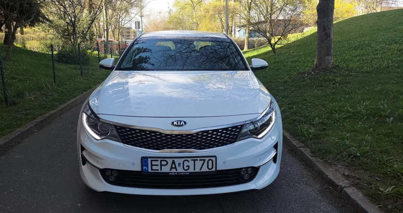 Kia Optima cena 36850 przebieg: 297000, rok produkcji 2016 z Warszawa małe 742